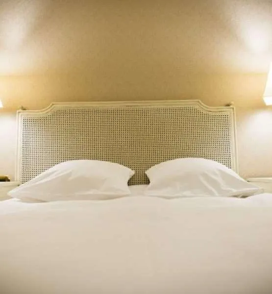 Champerret Heliopolis Hotel Parijs