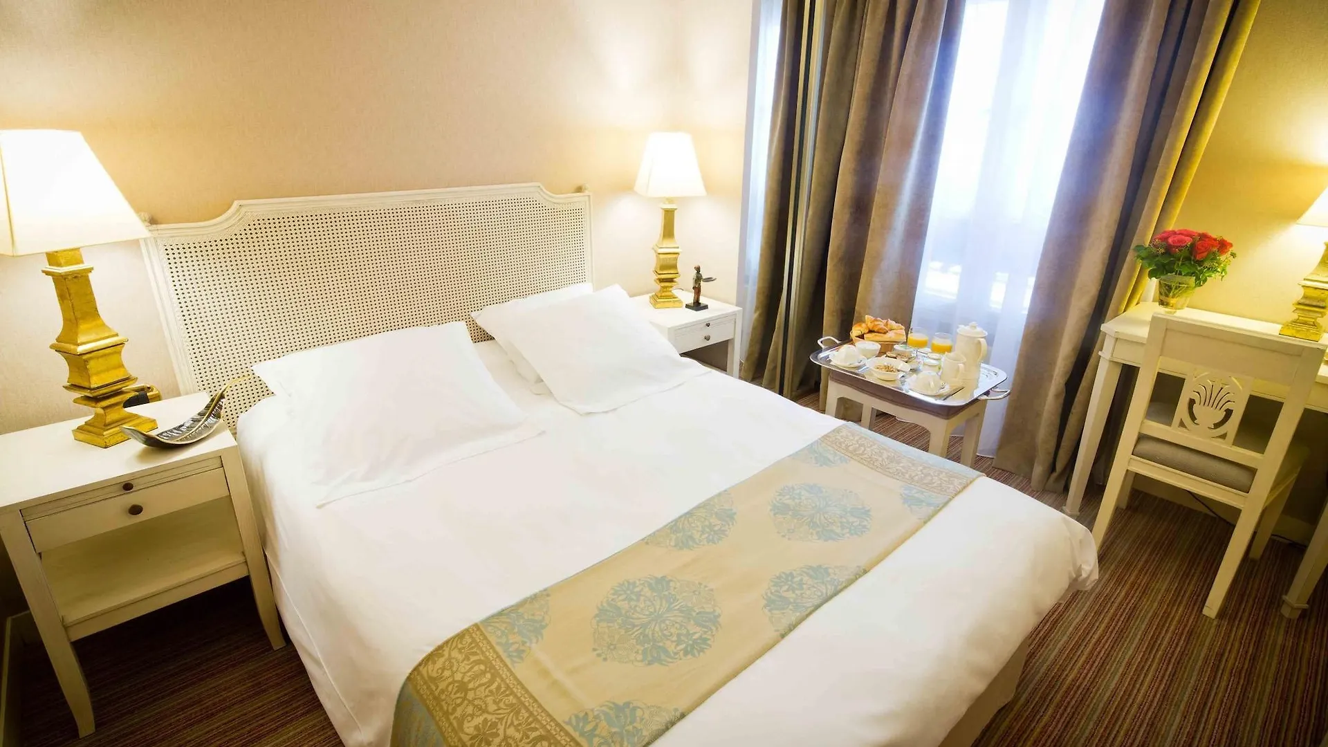 ***  Champerret Heliopolis Hotel Paris France
